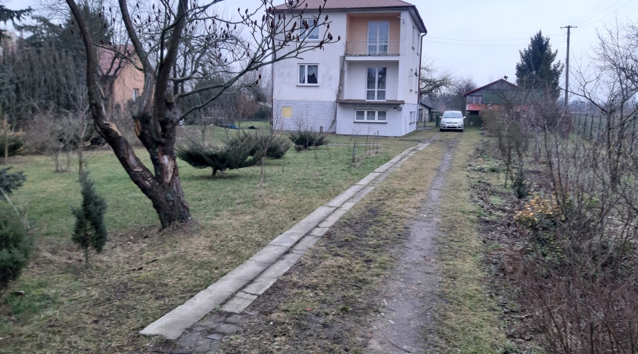 Dom 178 m+ budynki gospodarcze TUSZYMA  działka 90 ar