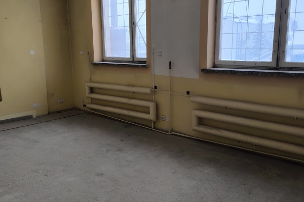 Lokal 100m2  na Ip. Lotników Mielec